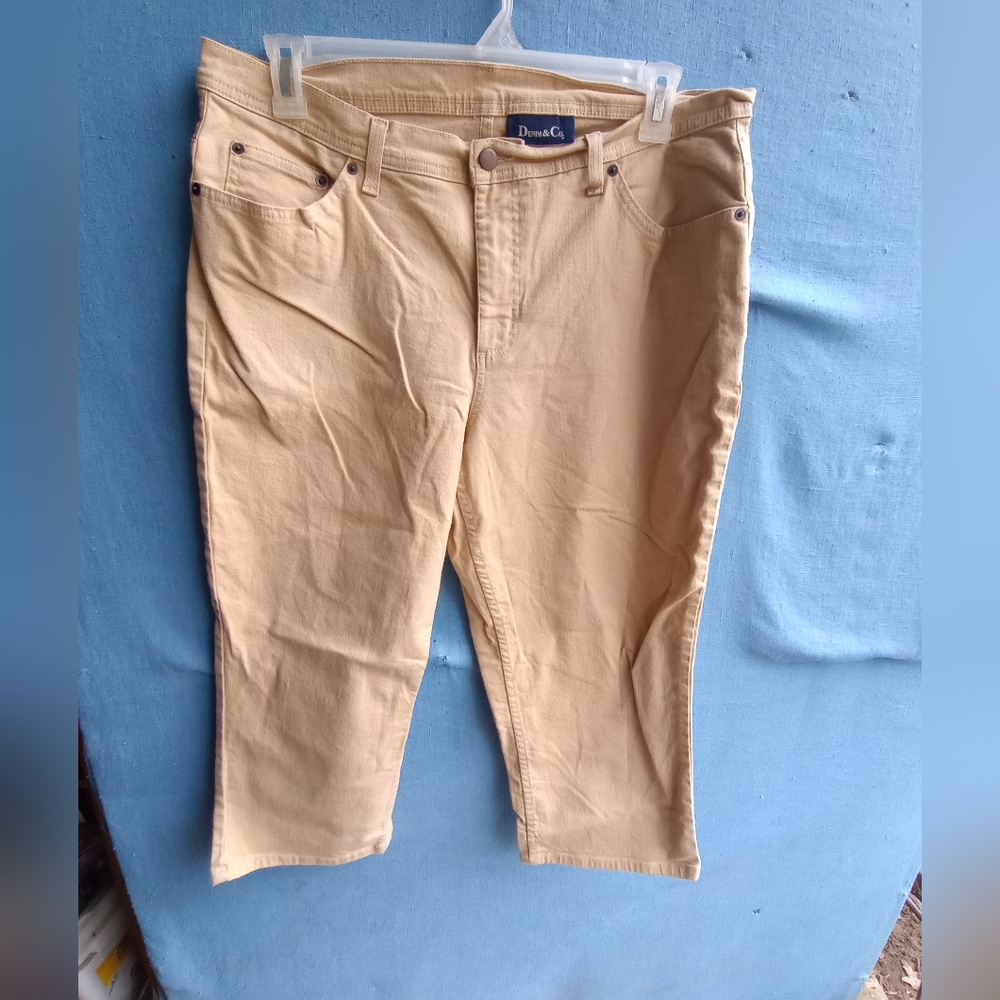 Denim And Co Khaki Denim Capri Pants 36x22
